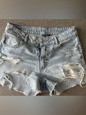 American Eagle Outfitters Light Wash Distressed Jean Shorts